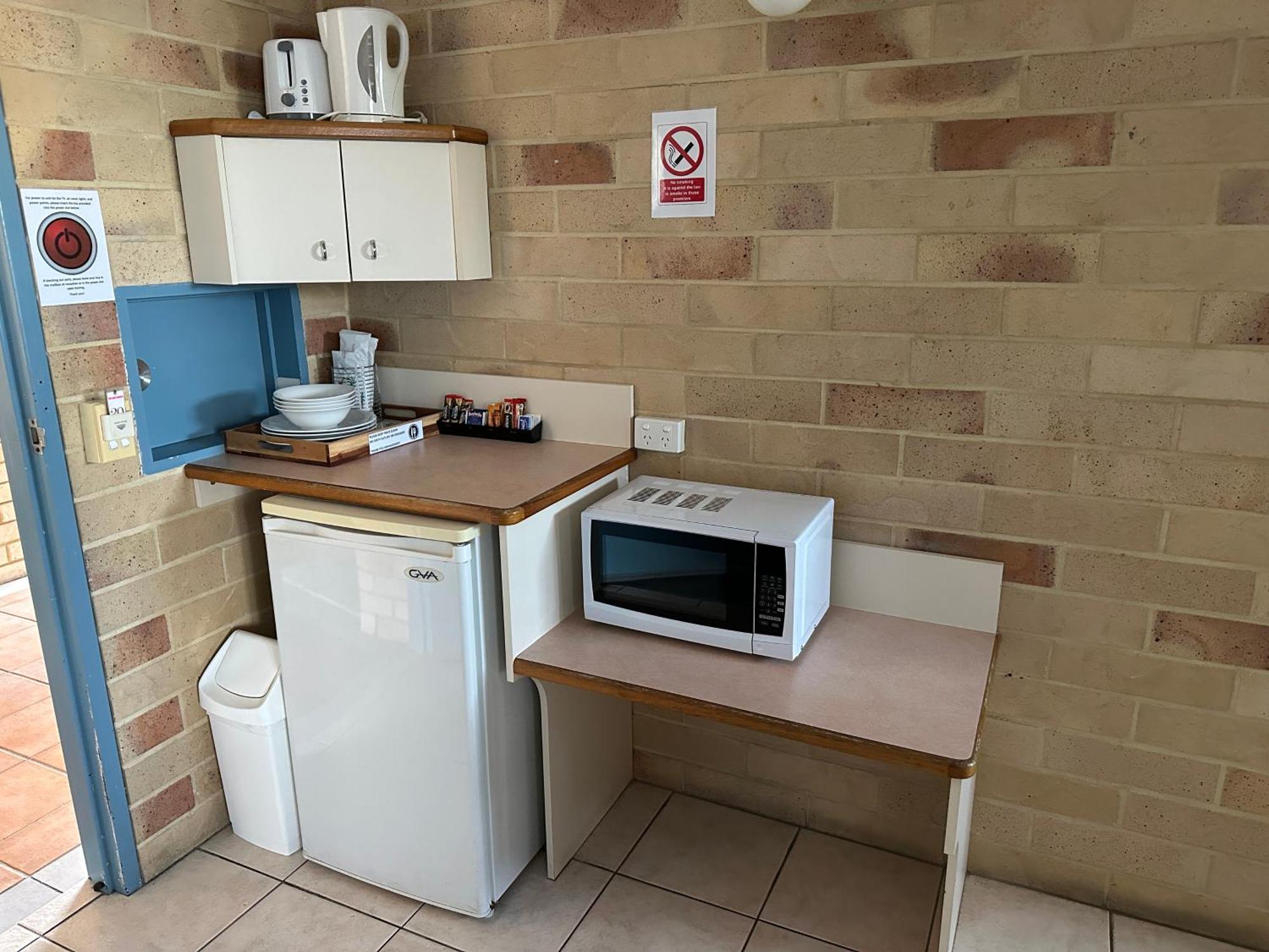 Western Ambassador Motor Motel 3*